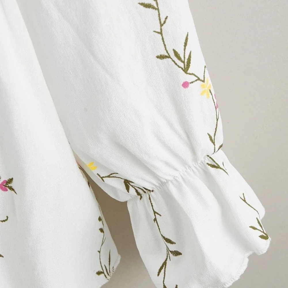 Floral Embroidered White Peplum Blouse by SHEIN Size 1X Curve - Picture 3 of 13
